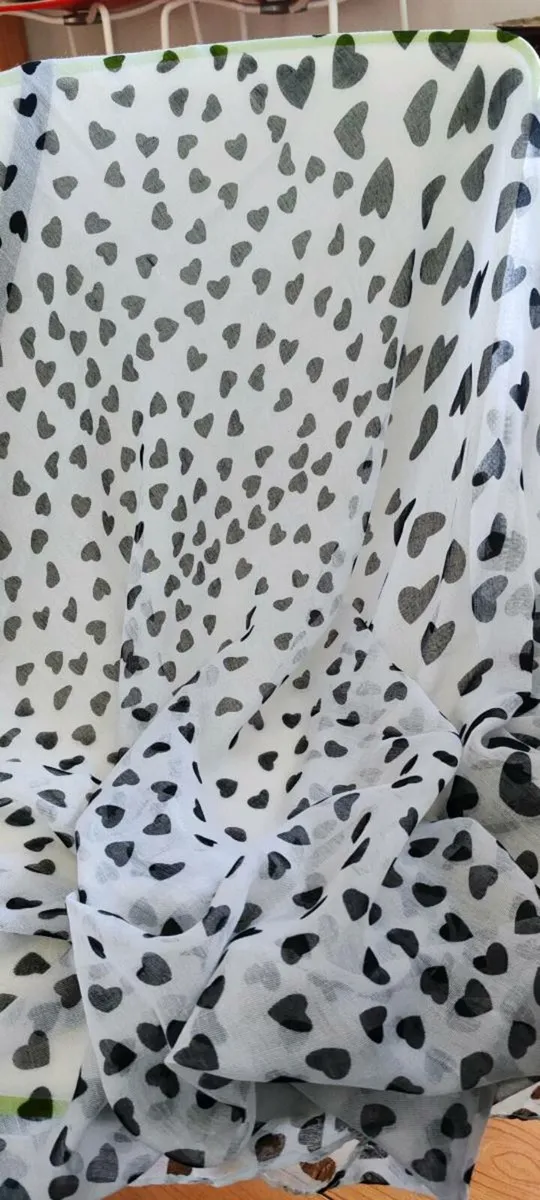 Large wrap or scarf - Image 2