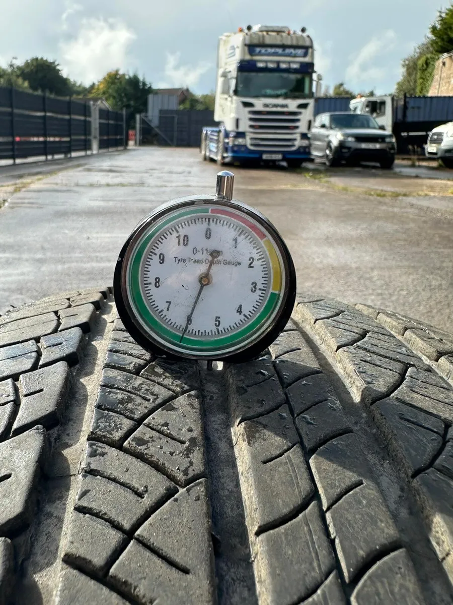20" GENUINE OEM DEFENDER 5098 & MICHELIN TYRES - Image 3