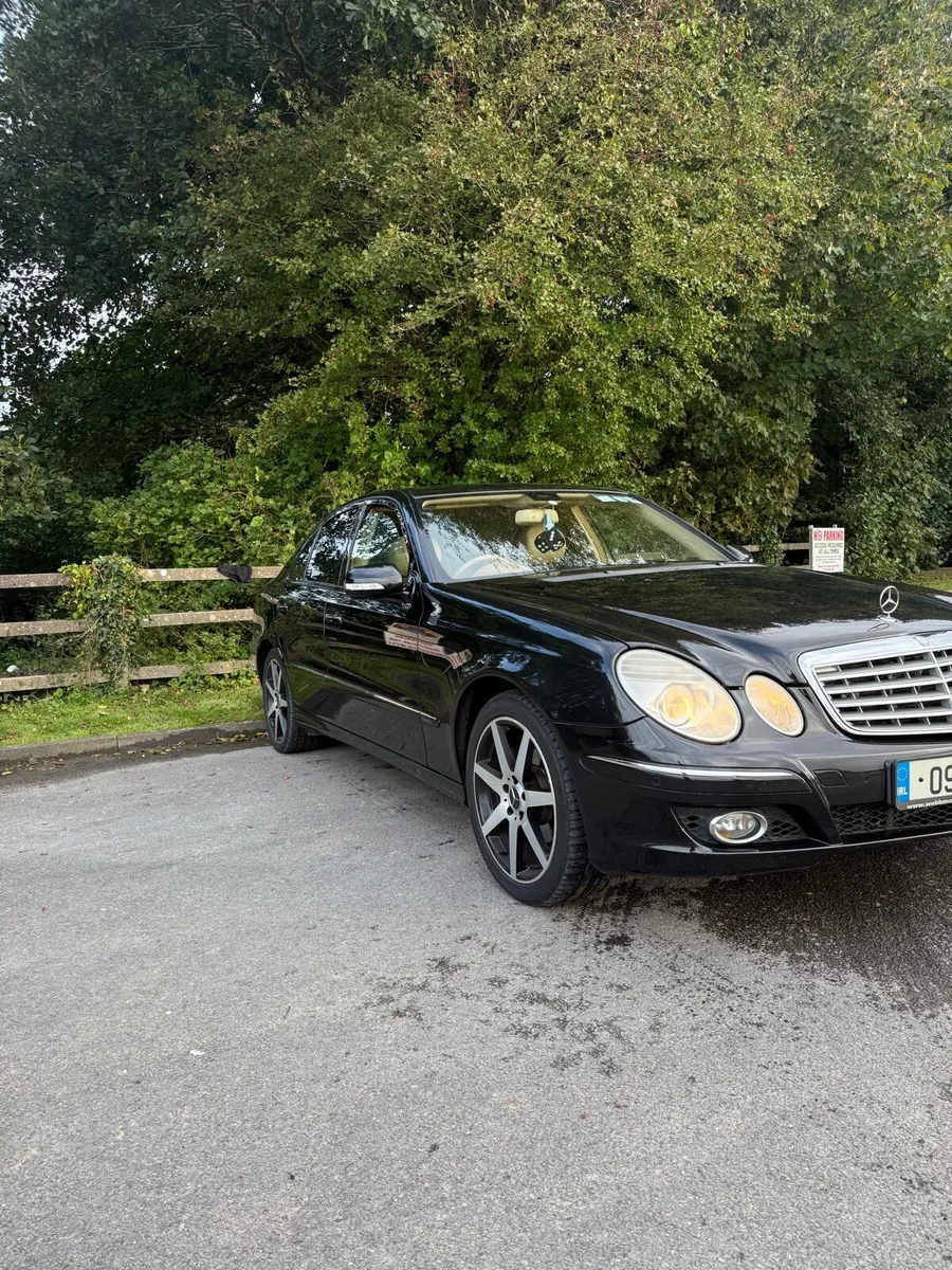 Mercedes e200 - Image 1