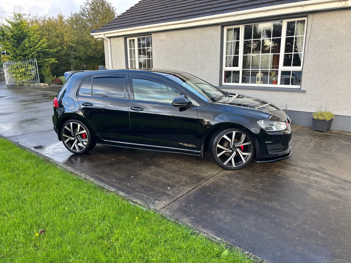 Volkswagen Golf 2013 Highline - Image 2