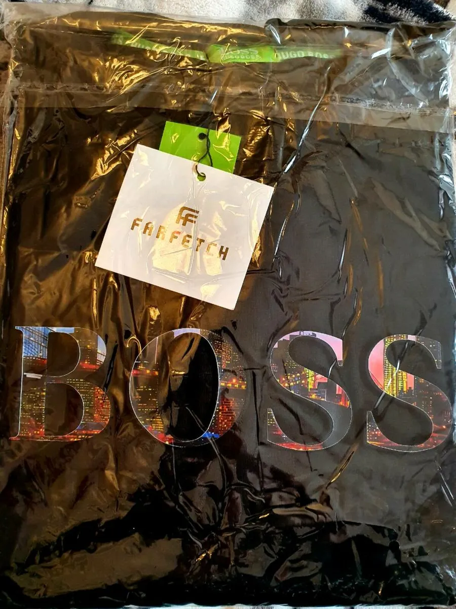 Brand New Mens Top - Image 3