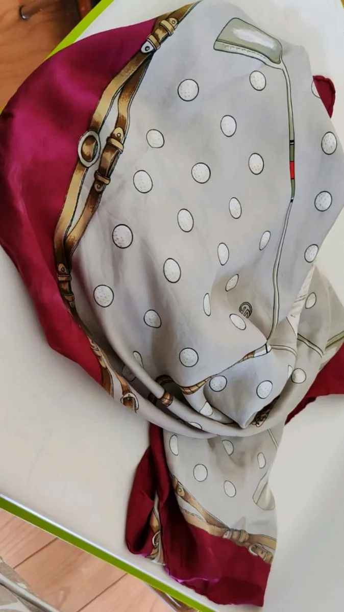 Retro golf themed scarf - Image 4
