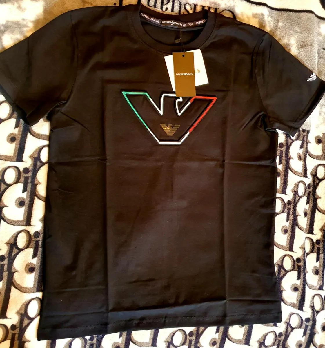 Brand New Mens Top - Image 3
