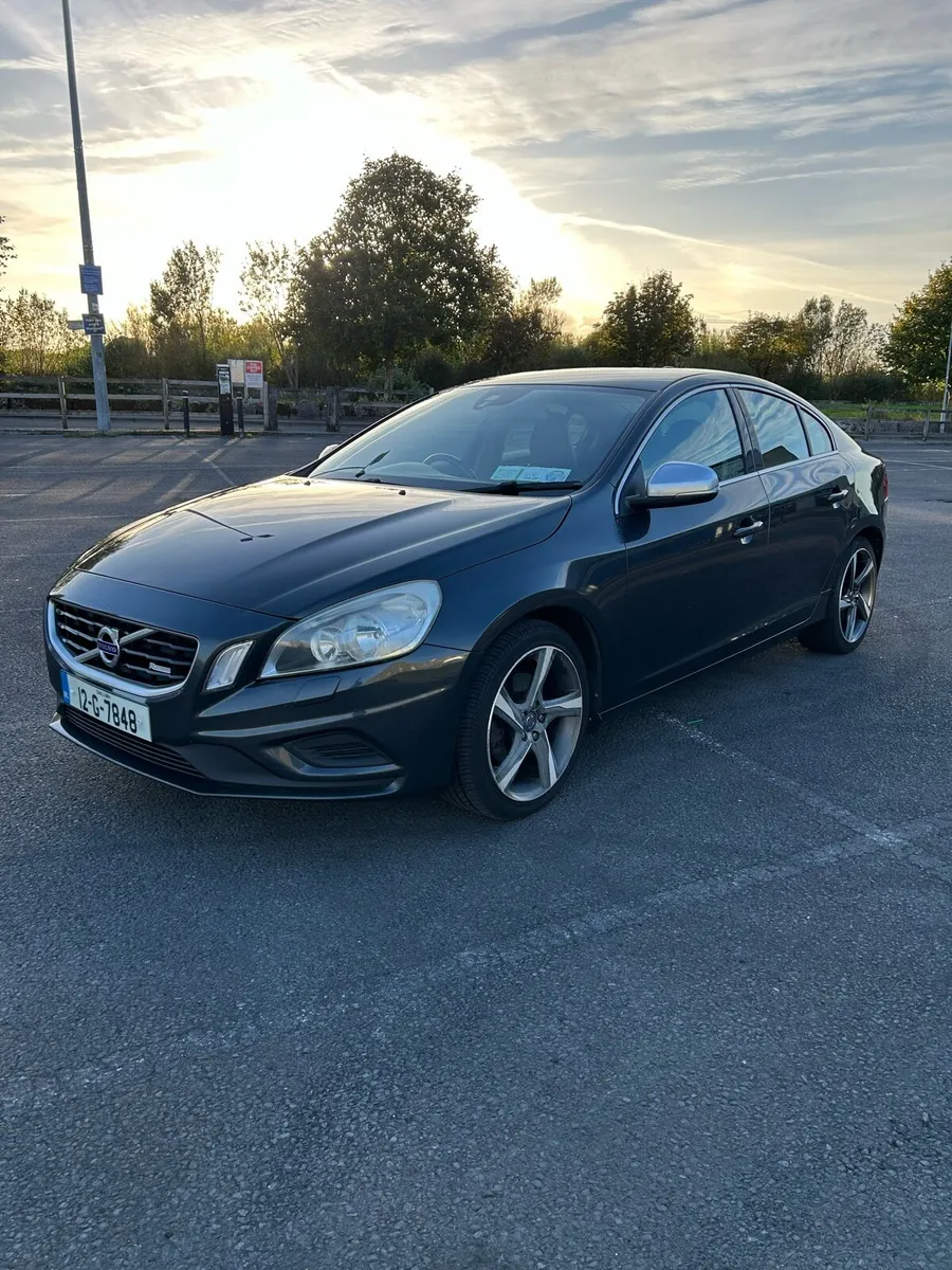 VOLVO S60 D2 R DESIGN ✅ NCT & Service ✅ - Image 1