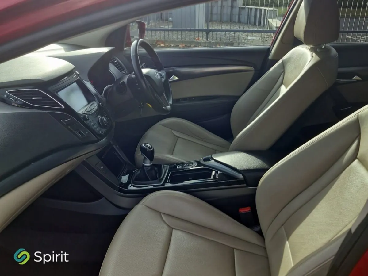 Hyundai i40 1.7 Diesel Executive - Image 3