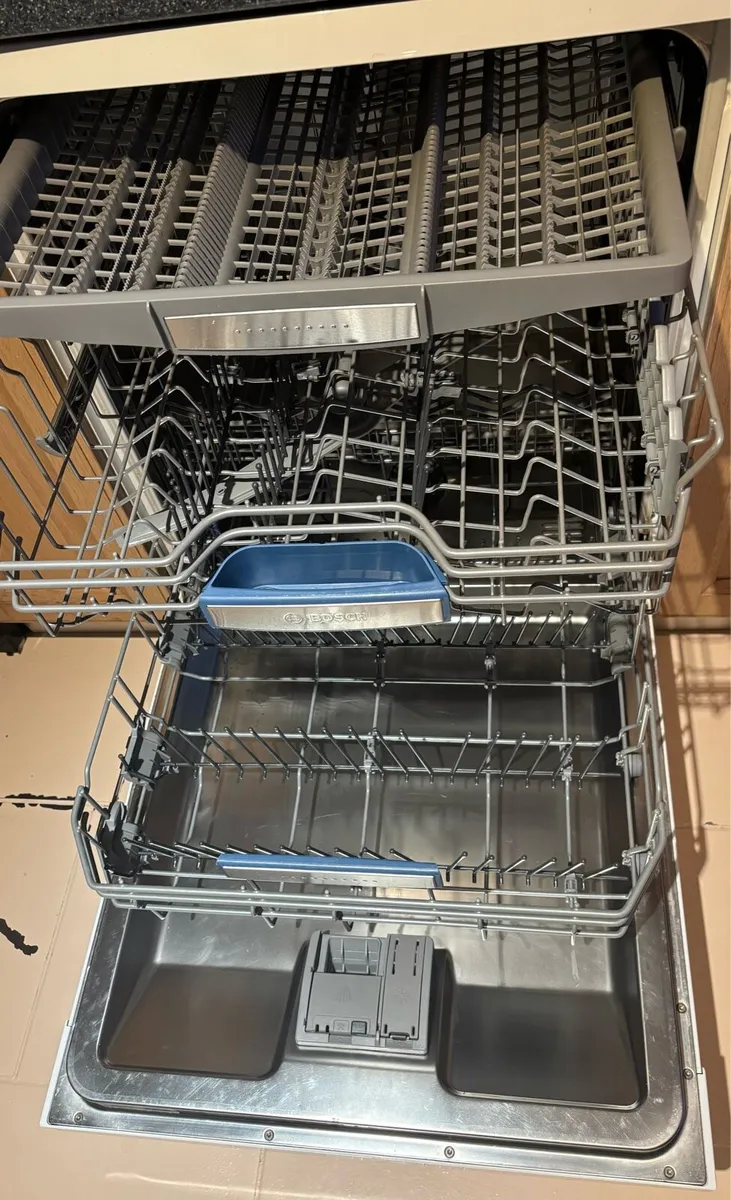 Dishwasher - Image 2
