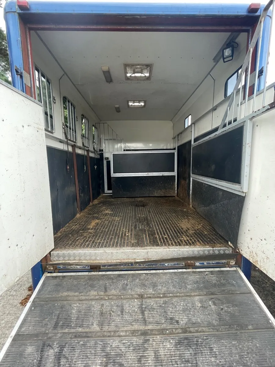 Horse lorry - Image 3