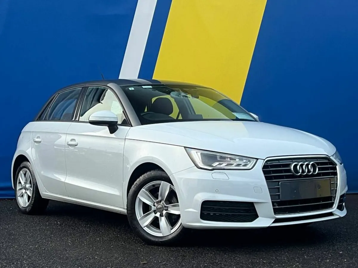 Audi A1 SPORTBACK 1.0 TSI AUTO // PARKING SENSORS - Image 1