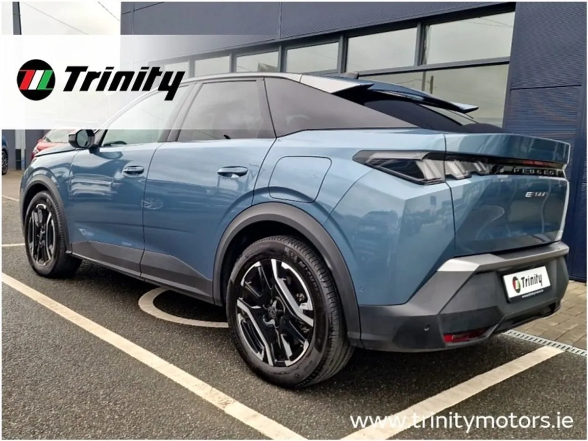 Peugeot 3008 Directors Car 210BHP Allure Trinity - Image 3