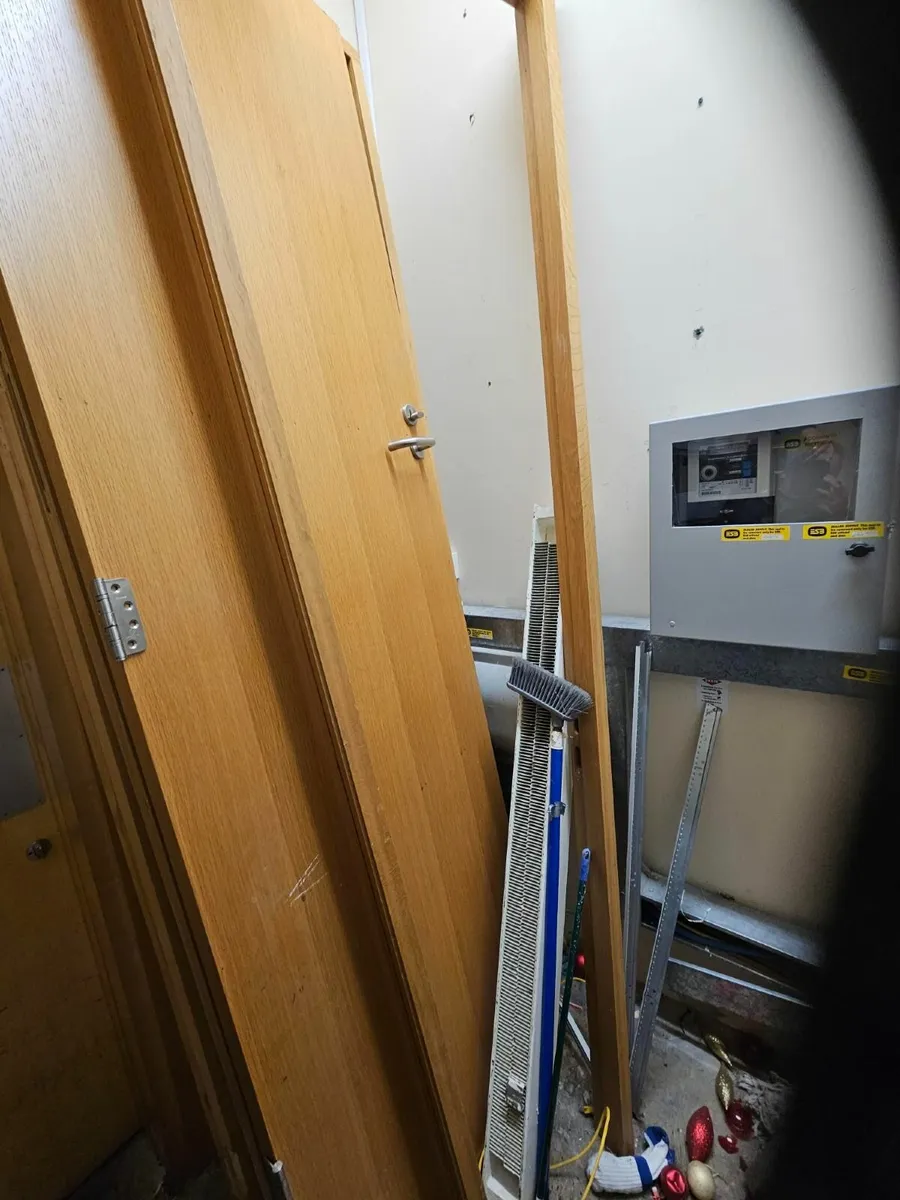 Solid Oak Fire Doors and Frames - Image 3