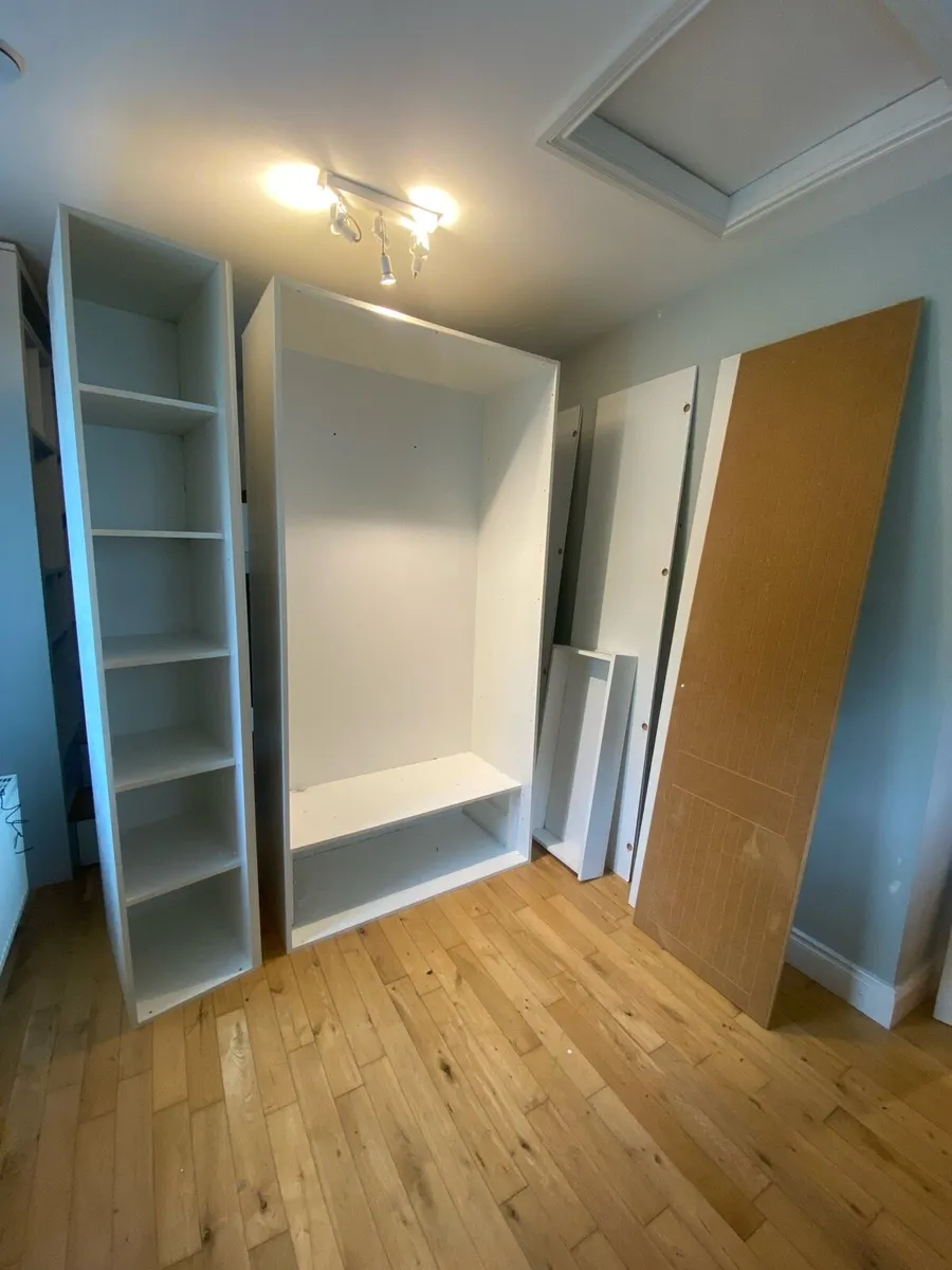 Large Built in wardrobe - Image 2