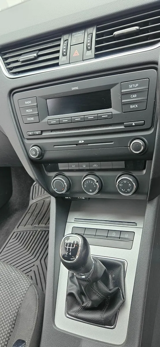 Skoda Octavia 2013 - Image 2