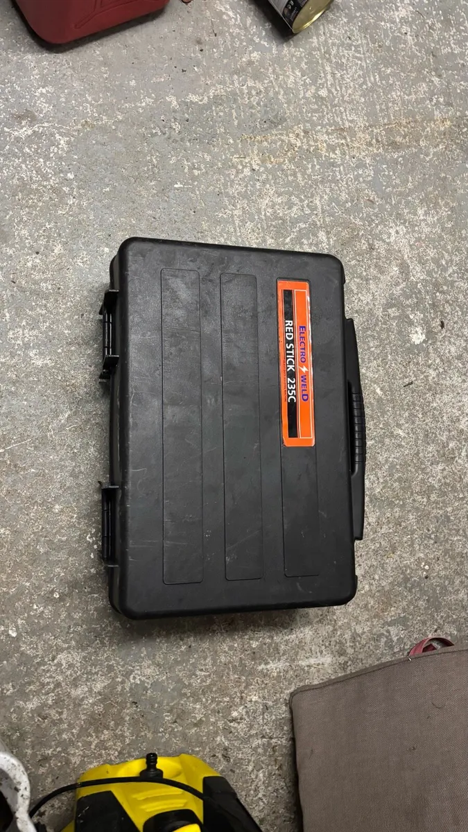 Electric welder - Image 1