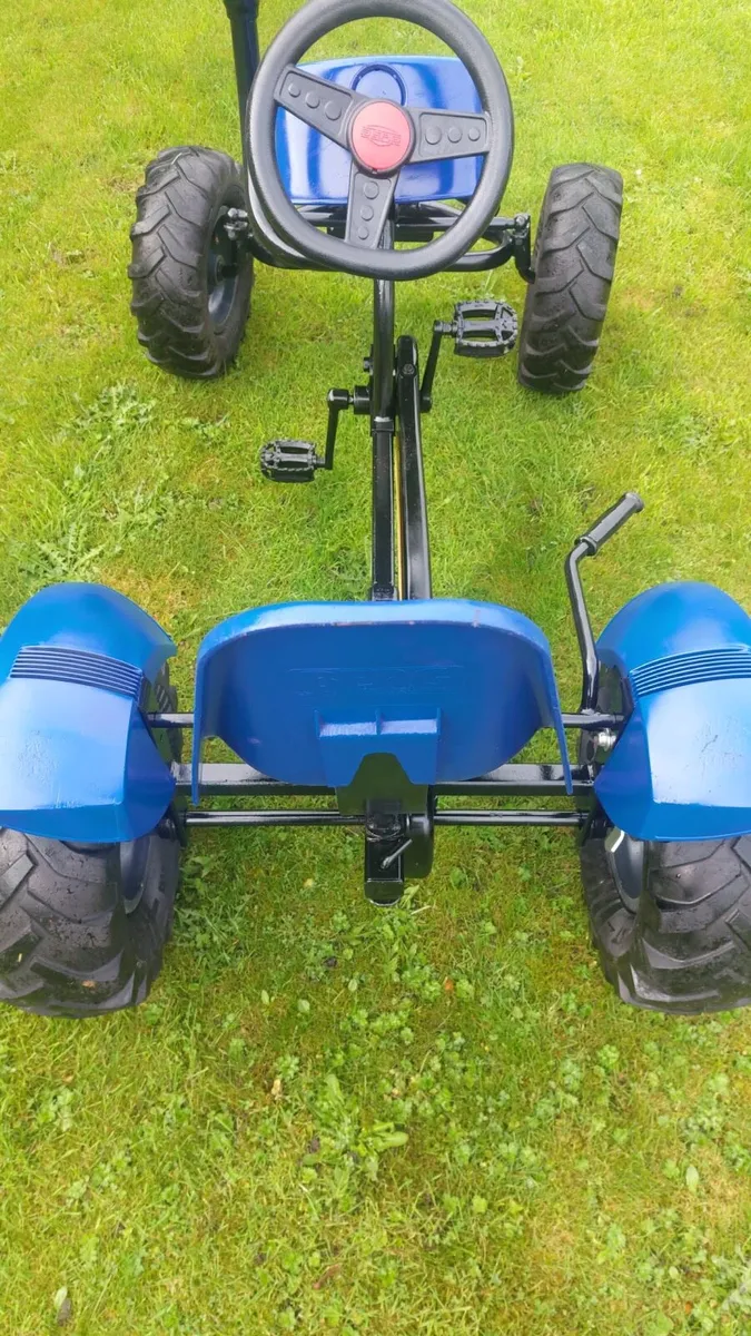 All newly refurbished berg new Holland kart - Image 3
