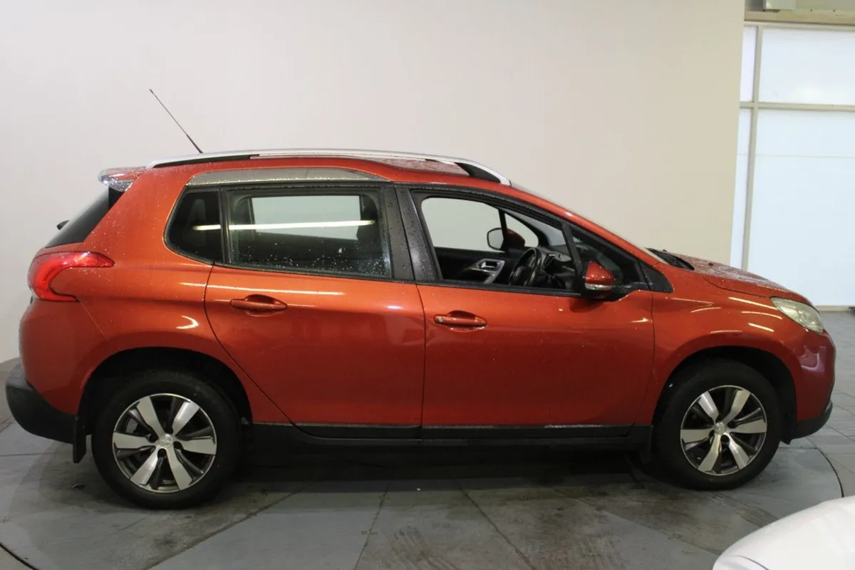 Peugeot 2008 Active 1.6 Blue HDI - Image 3
