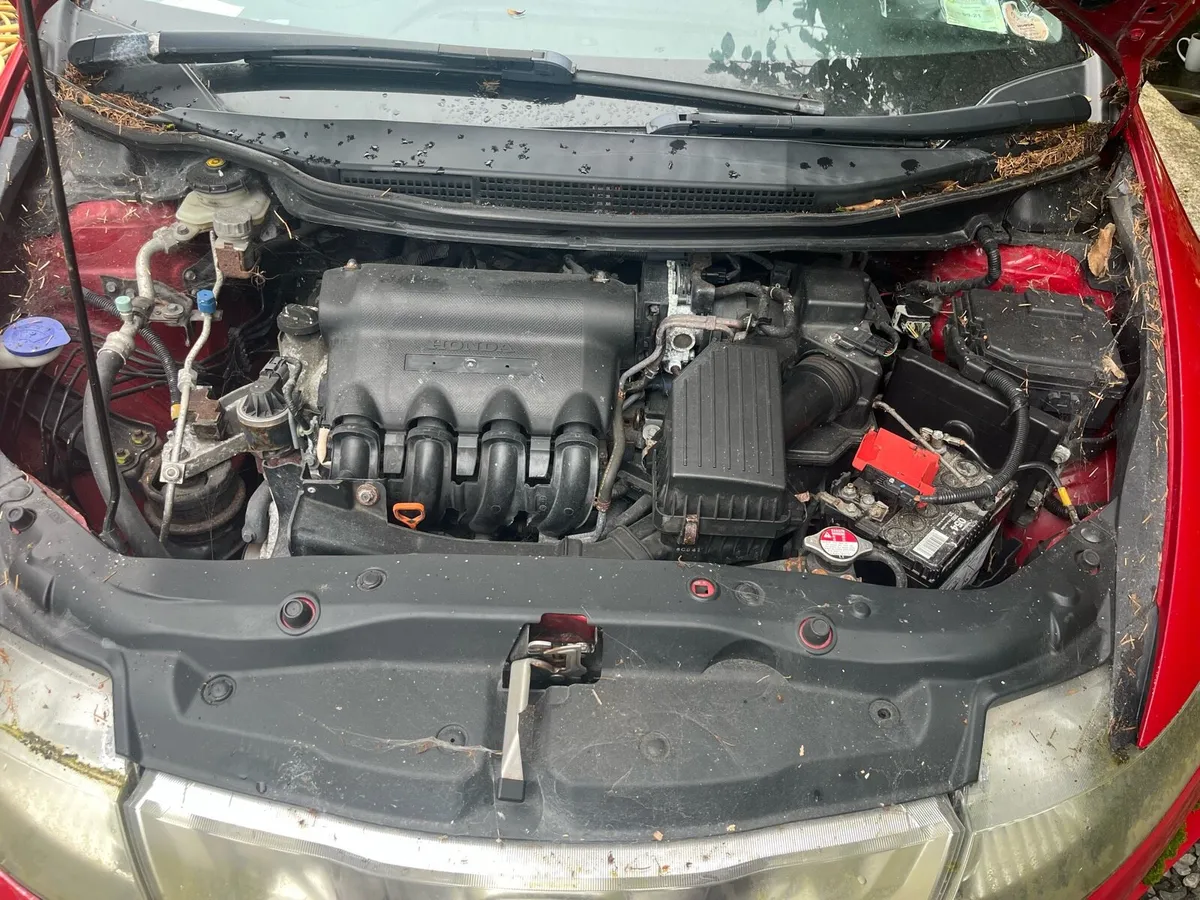 Honda civic - Image 2