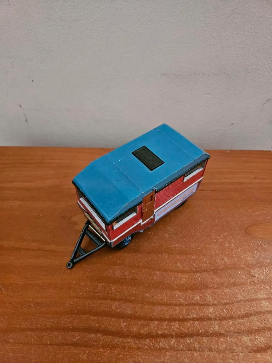 Corgi Circus Fair Ground Code3 Caravan - Image 2