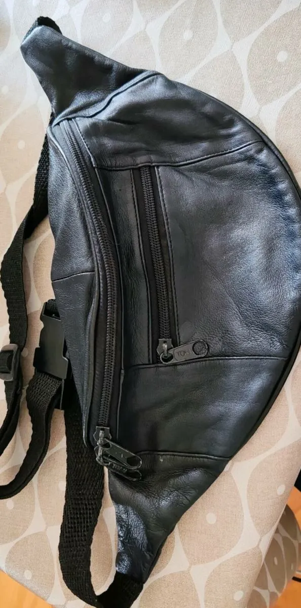 Retro leather waist bag - Image 1