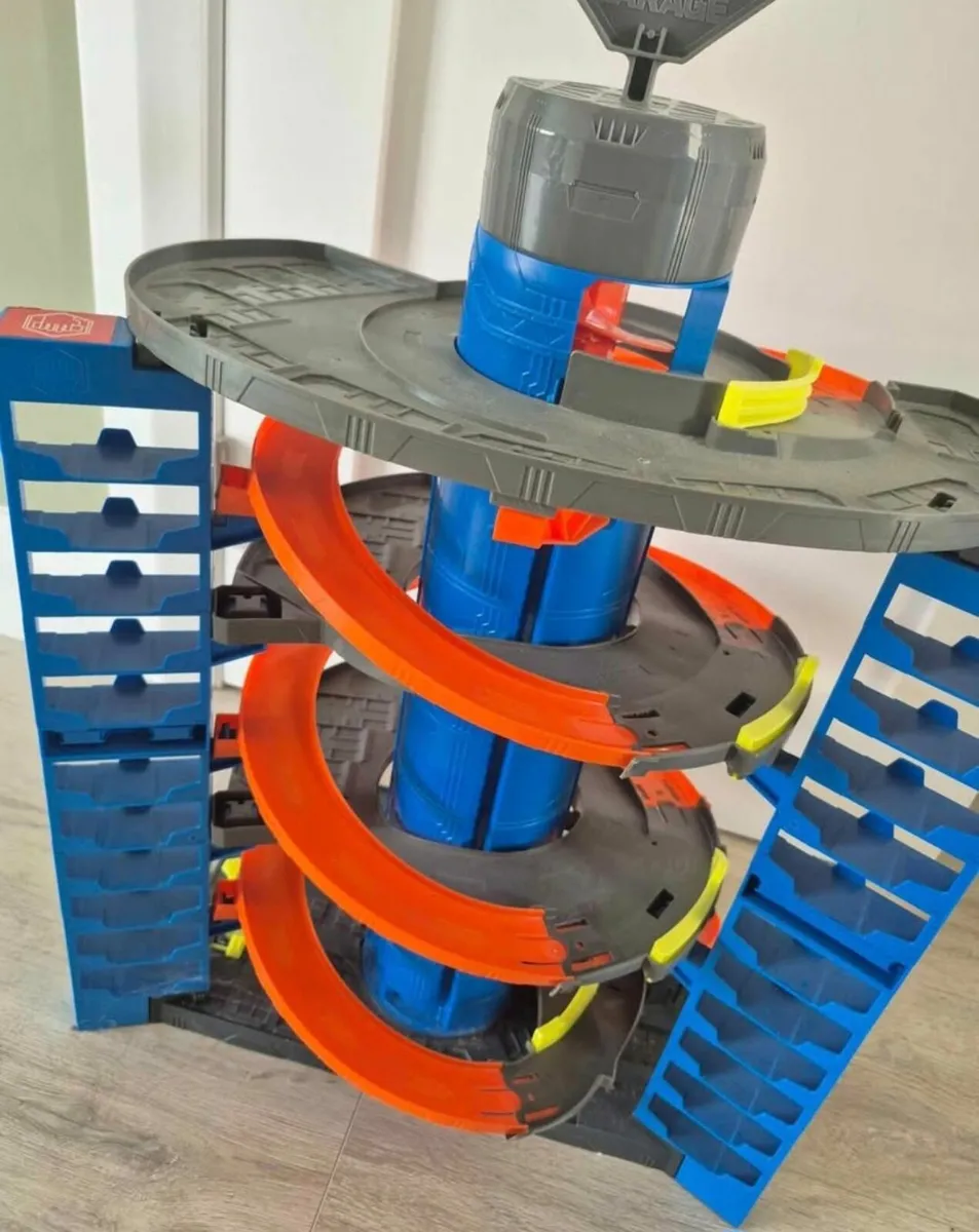 Hot wheels garage - Image 2