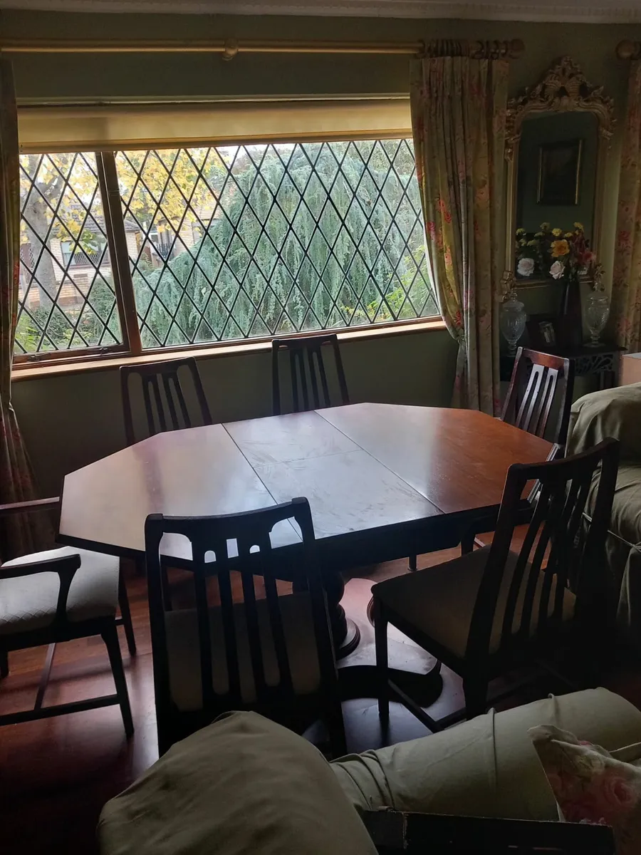 Dining room table and chairs - Image 4
