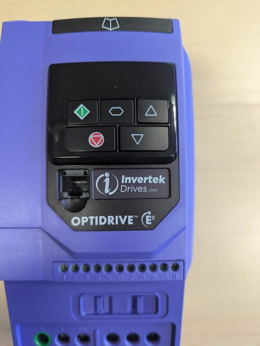 VFD 1.1KW 5.8A 110-115V input,  Variable Frequency - Image 1