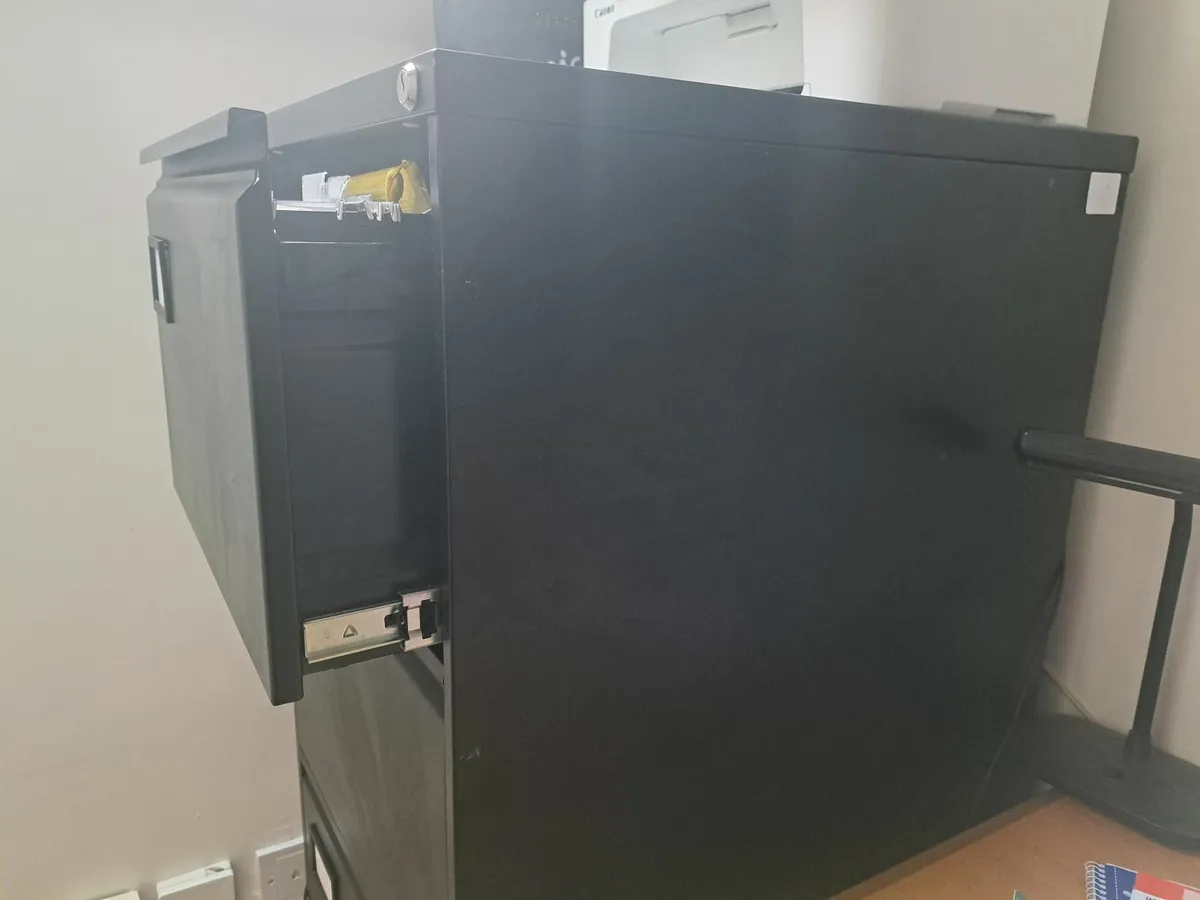Filing cabinet - Image 2