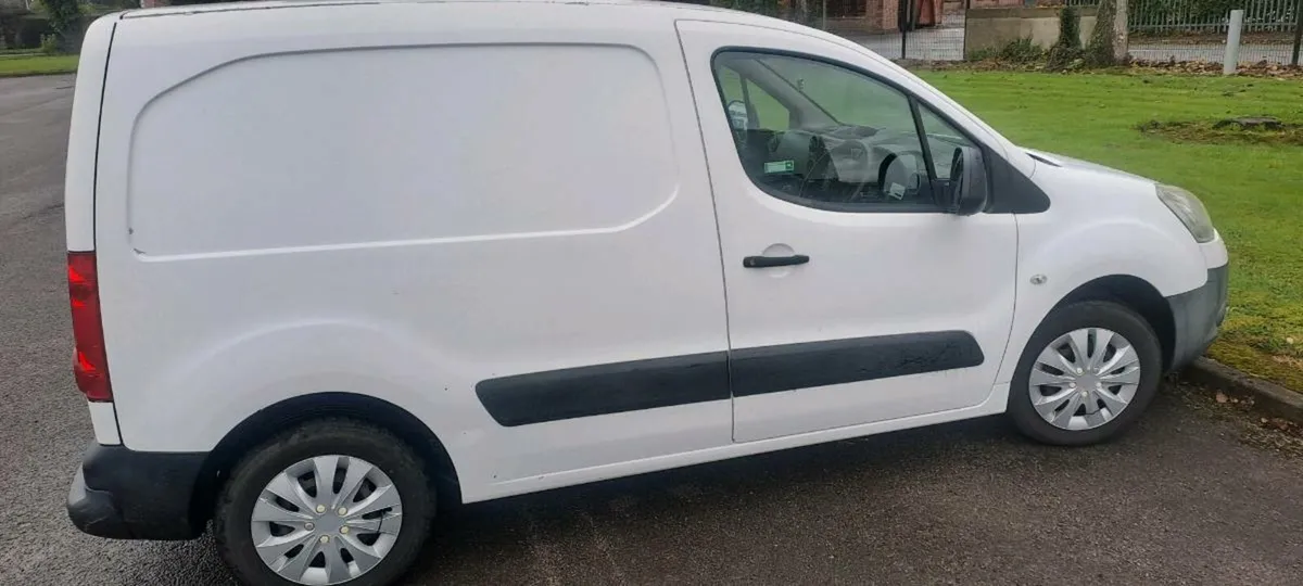 2011 citroen berlingo - Image 2