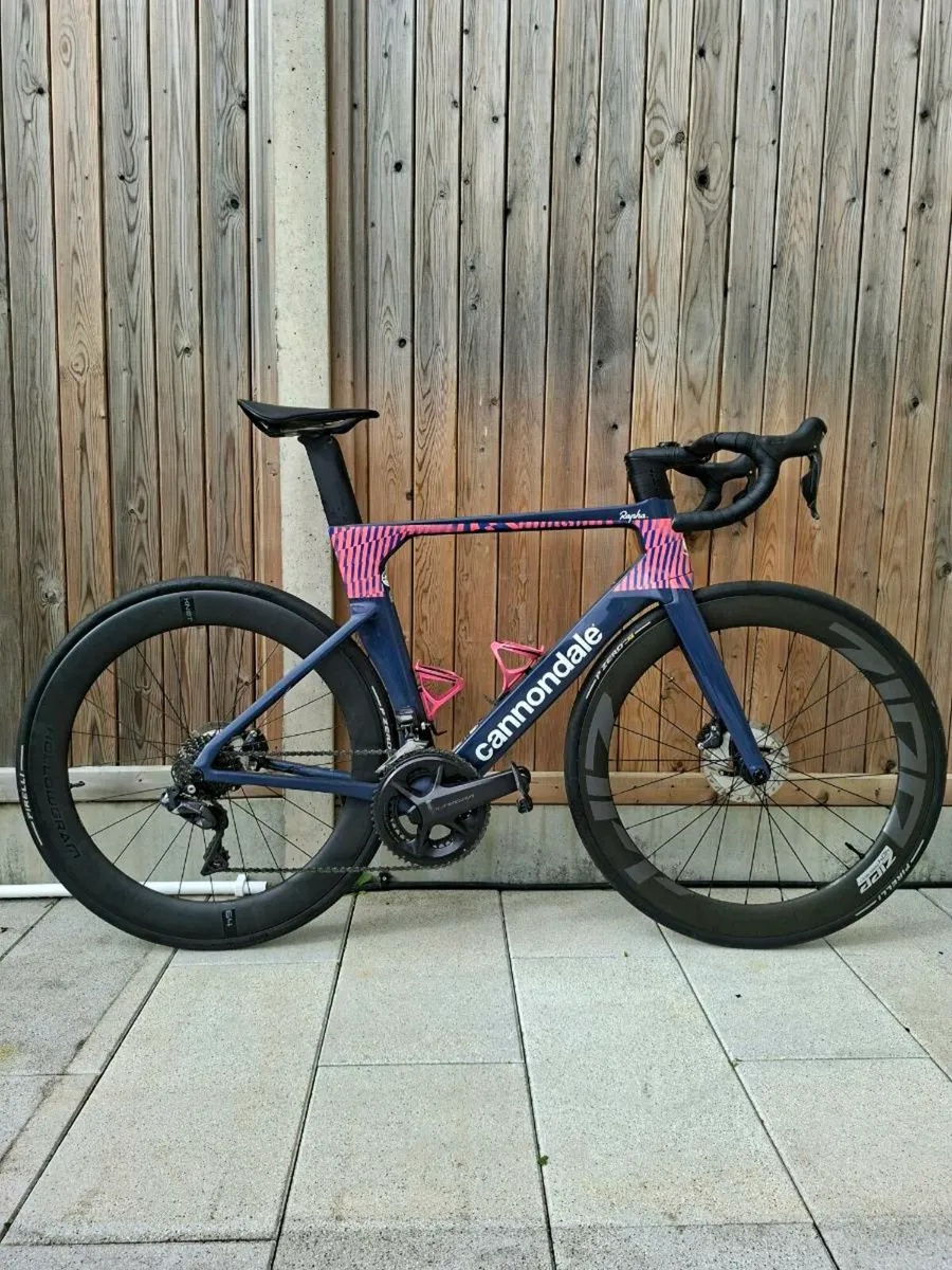 Road bike - Image 1