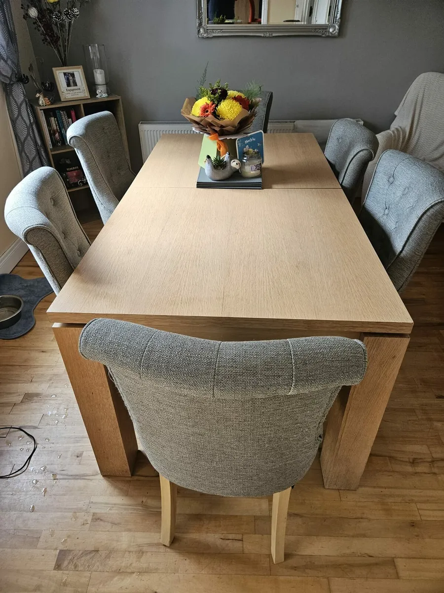 Dinning table - Image 2