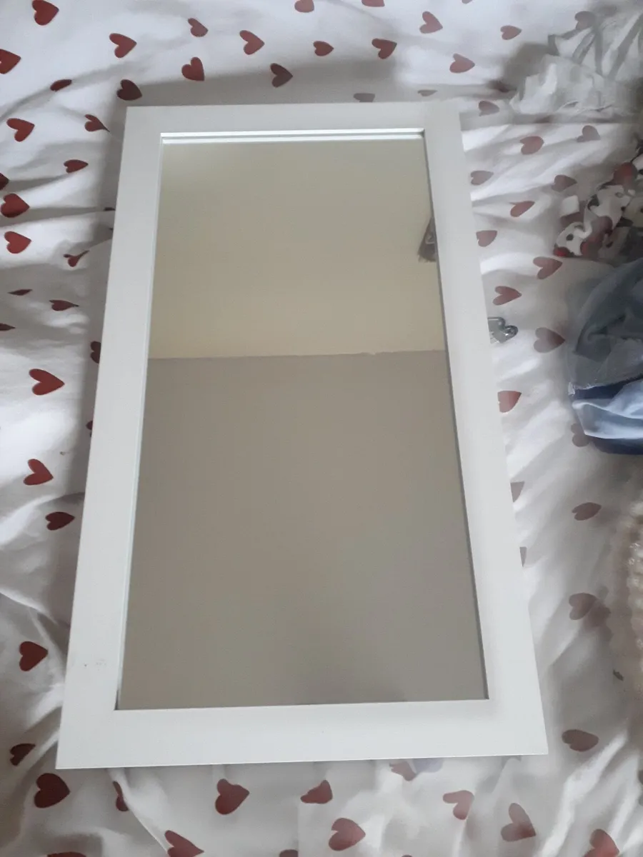 wall mounted jewellery cabinet - Image 1