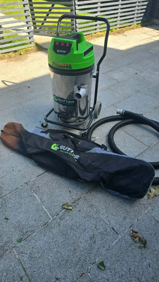 Predator Gutter Vac Commercial Gutter Cleaner - Image 1