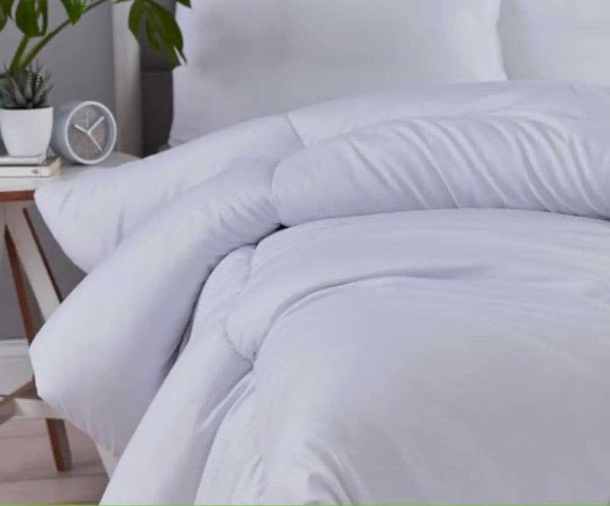 Bed Set Silentnight 10.5 tog Double Duvet/Pillows - Image 1