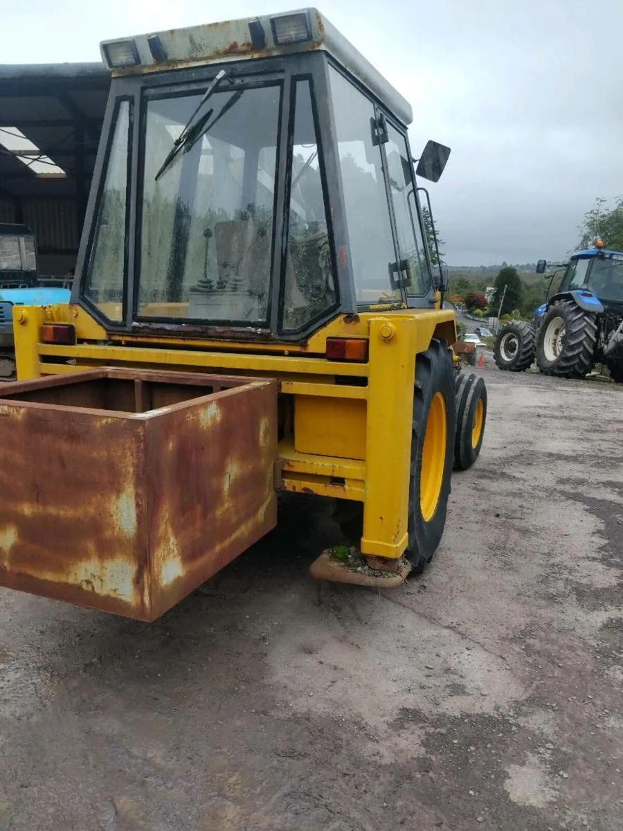 JCB 3cx front loader - Image 4