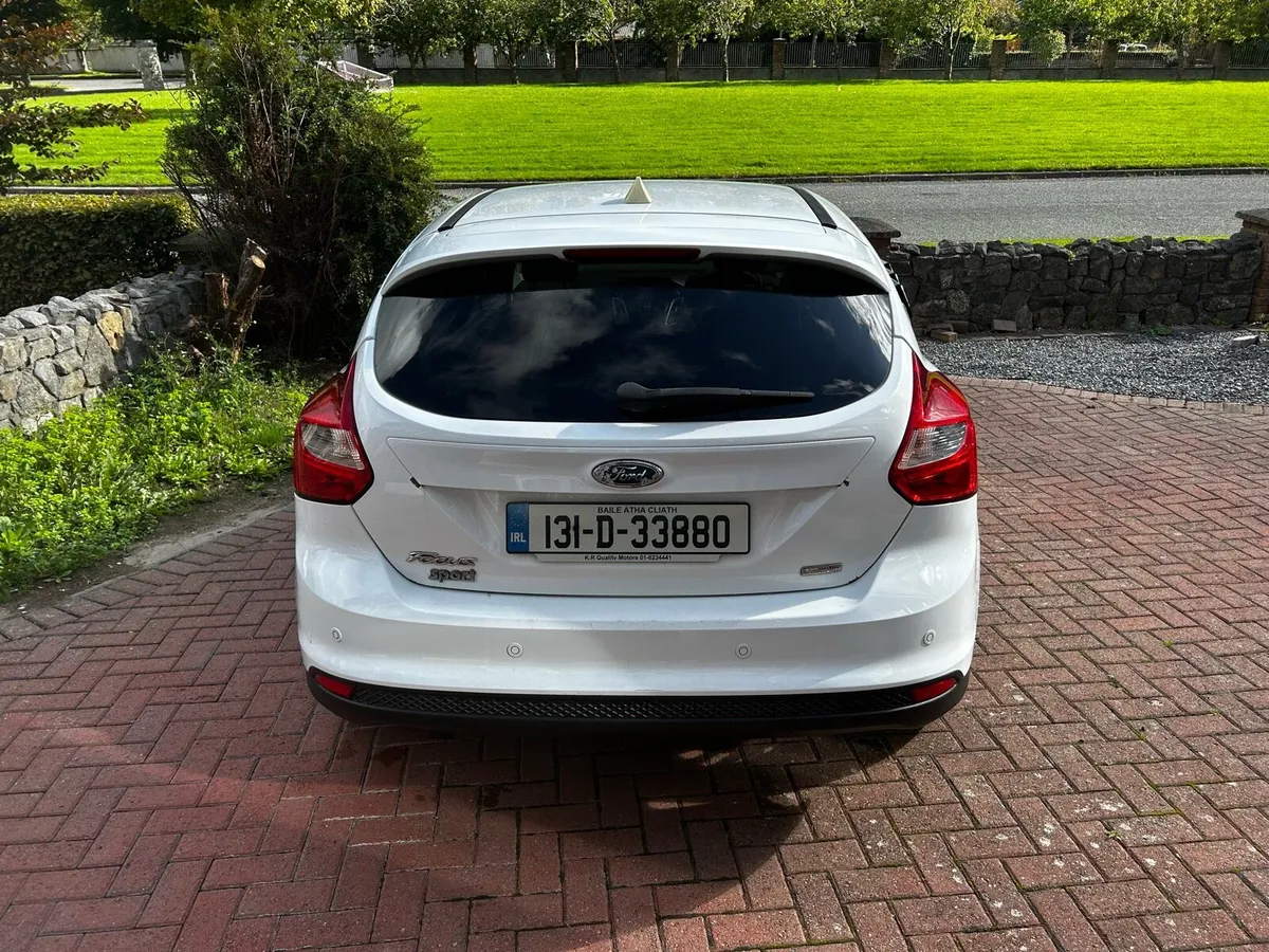 2013 White Ford Focus Zetec 1.6Tdci - Image 4