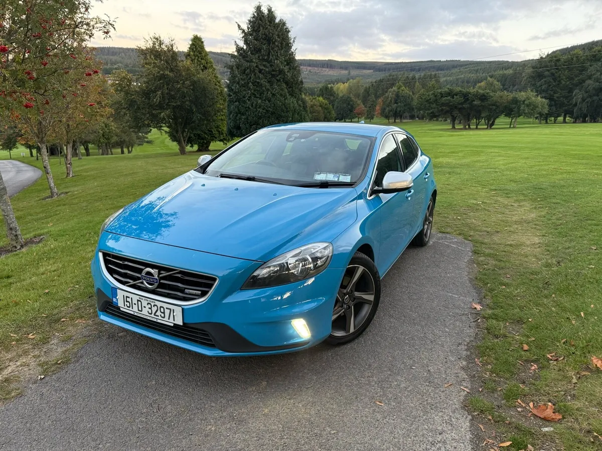 Volvo v40 R design 08/26 Nct - Image 1