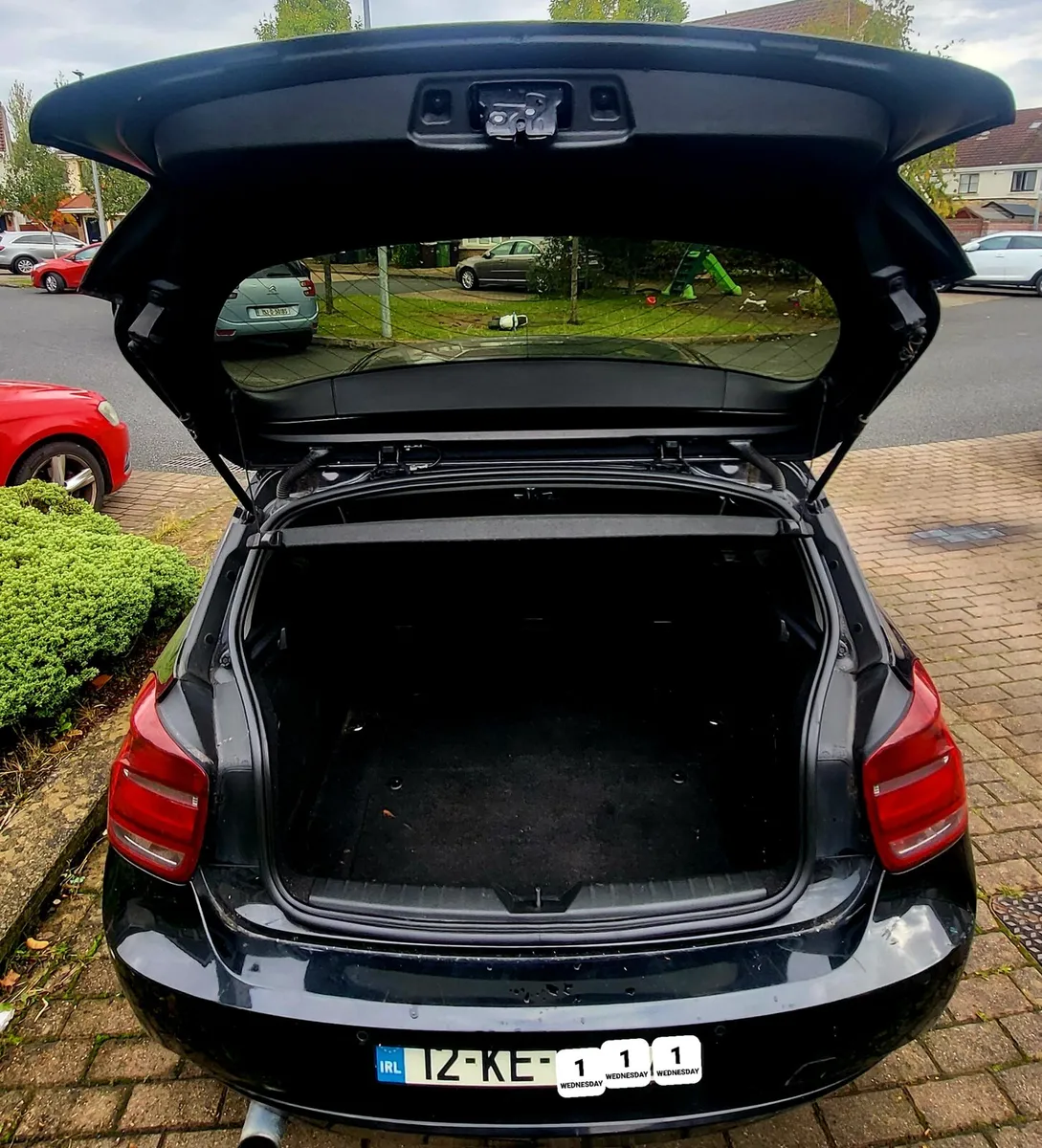 BMW  1 series  2L D  BLACK - Image 3