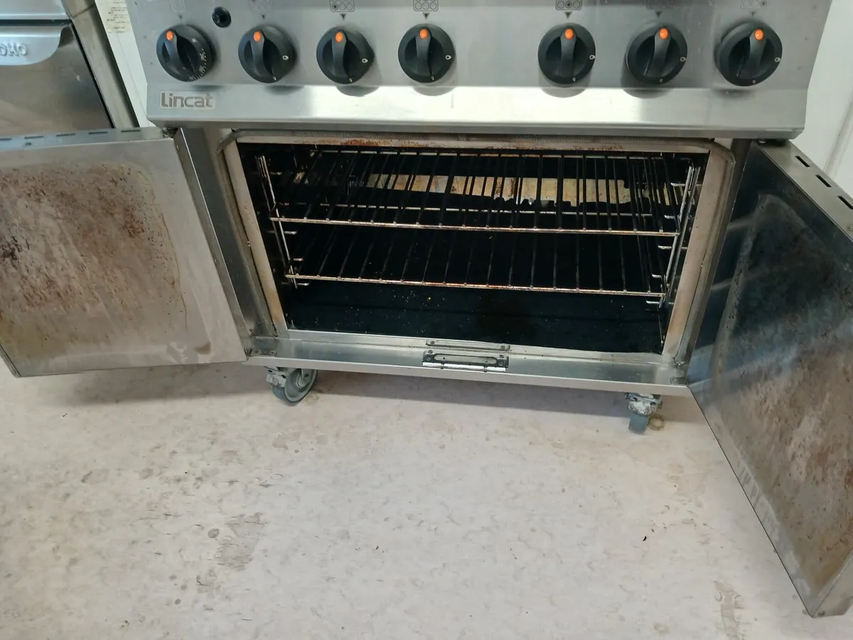 Commerical gas cooker - Image 2