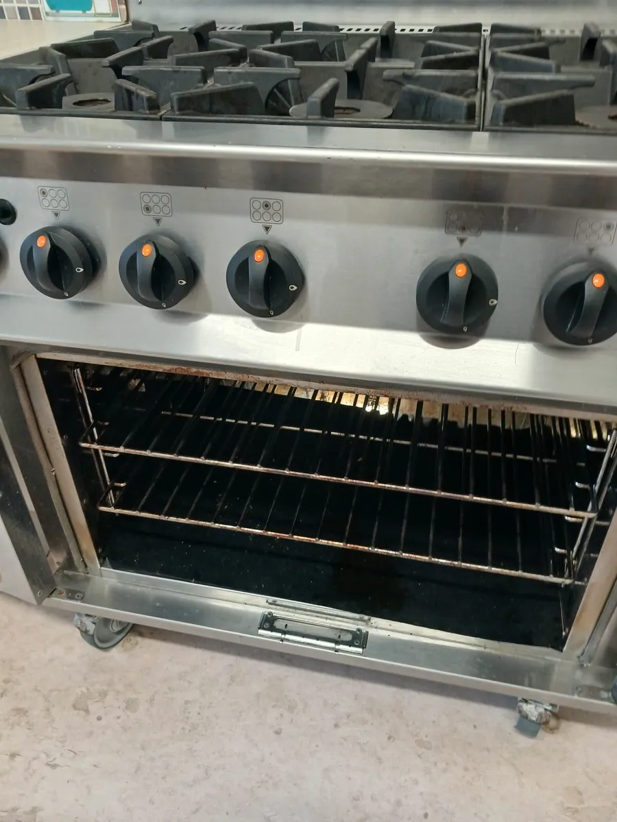 Commerical gas cooker - Image 3