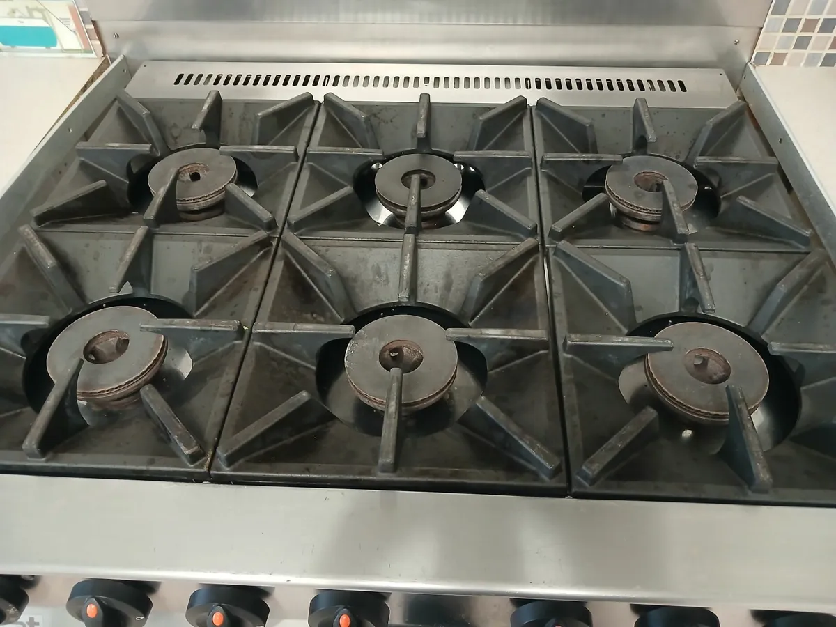 Commerical gas cooker - Image 4