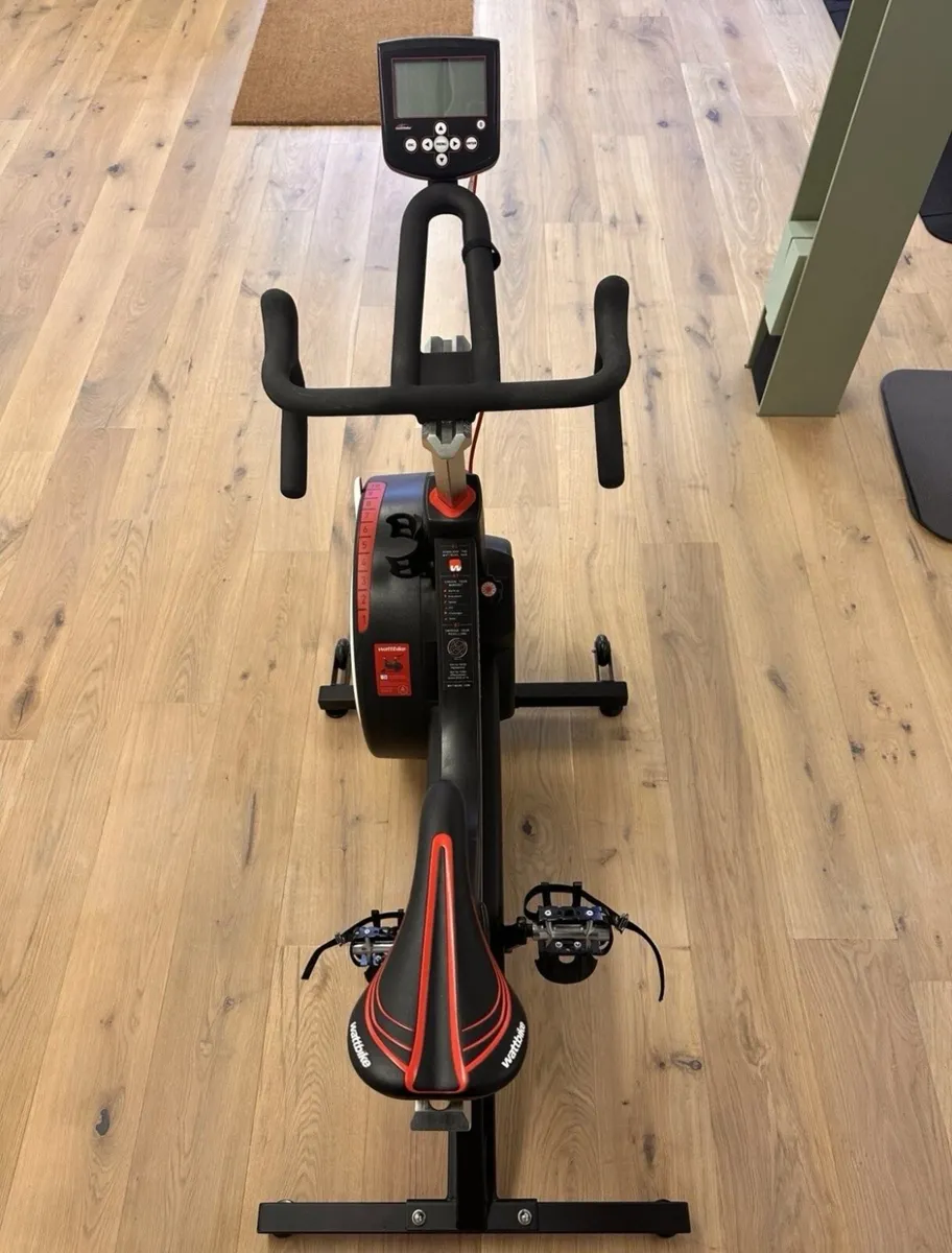 Wattbike pro trainer in excellent condition 💥 - Image 2