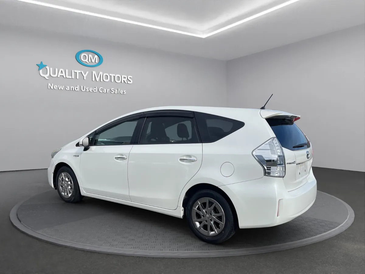 2014 PRIUS HYBRID *7 SEATER* (S57) - Image 4