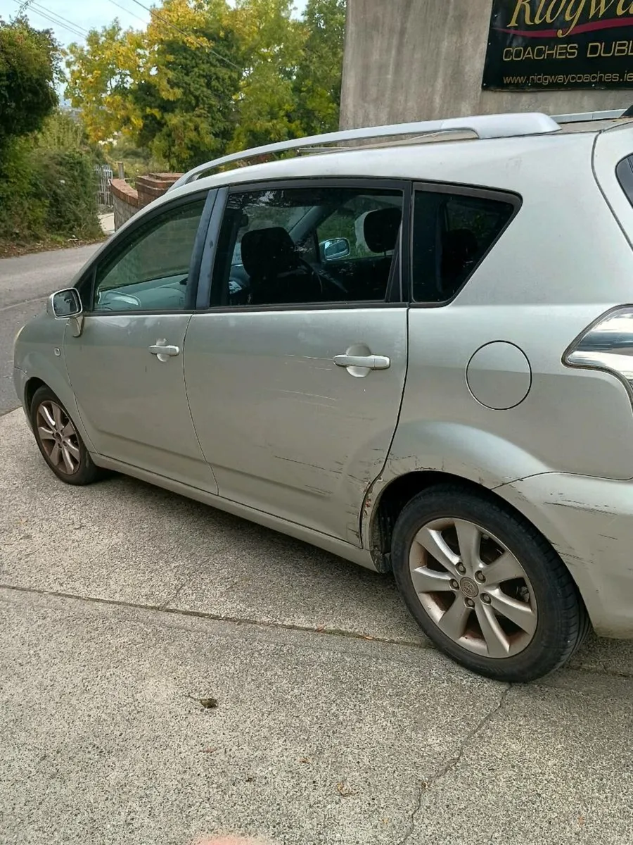 Toyota Corolla Verso - Image 3