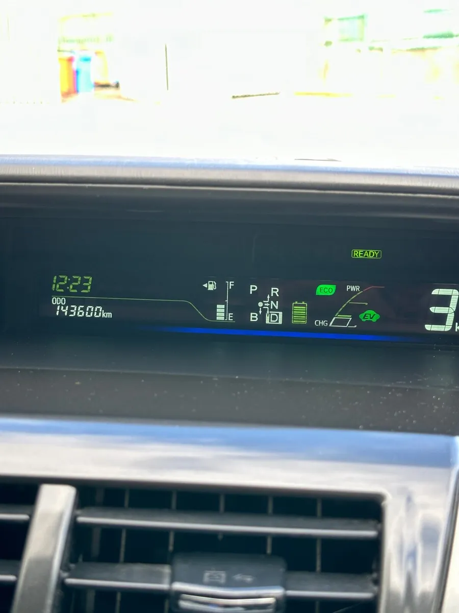 Toyota Prius  Alpha 7 seater - Image 3