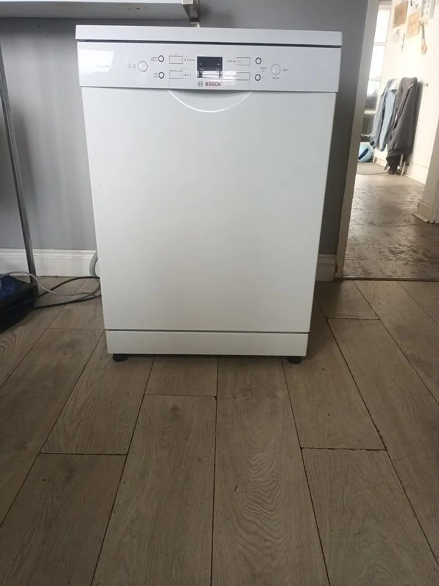 Bosh Dishwasher - Image 2