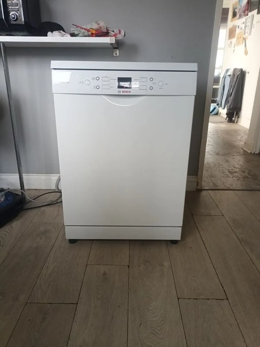 Bosh Dishwasher - Image 3