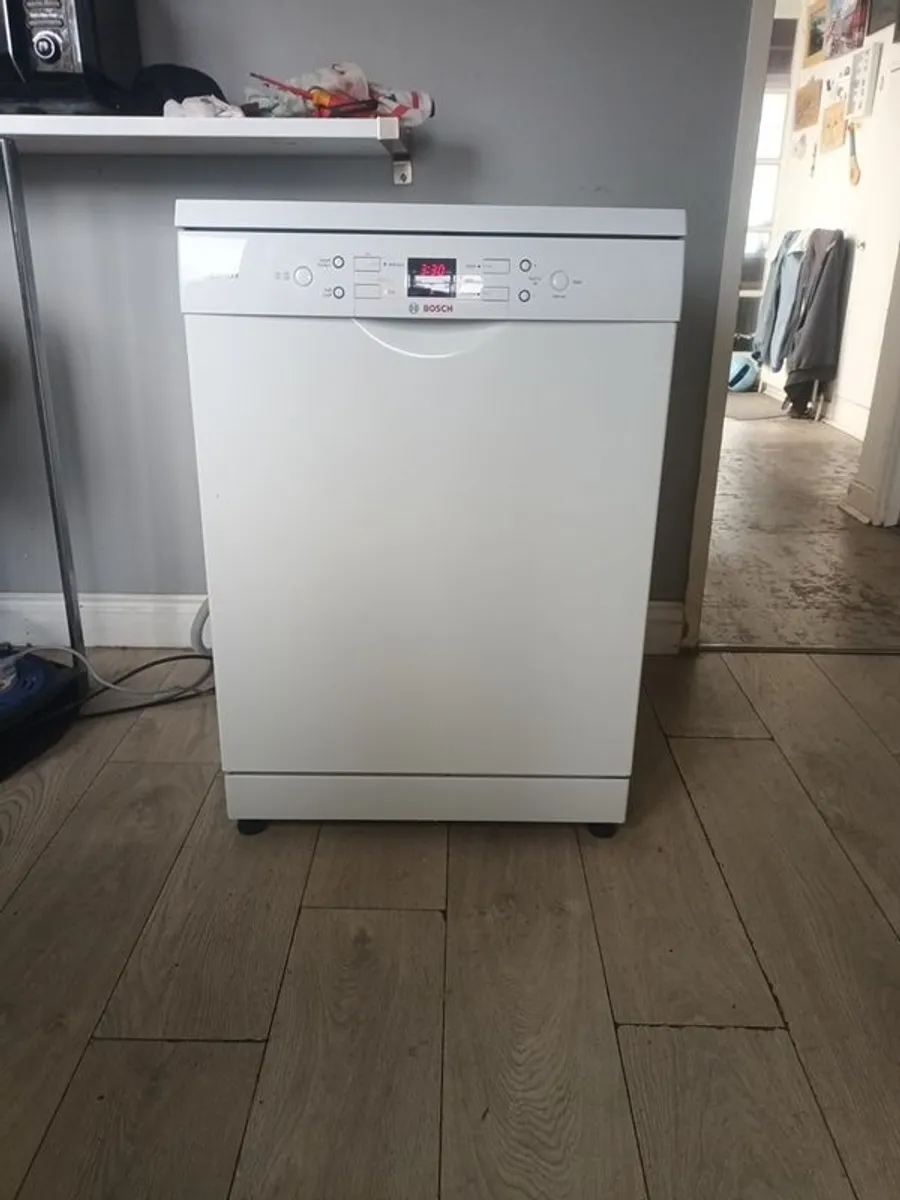 Bosh Dishwasher - Image 4