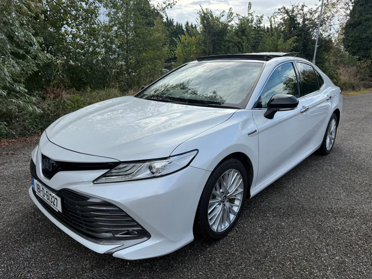 Toyota Camry G- Leather!!! - Image 2