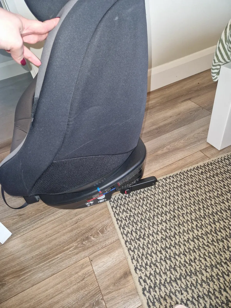 Joie 360 Isofix car seat - Image 2