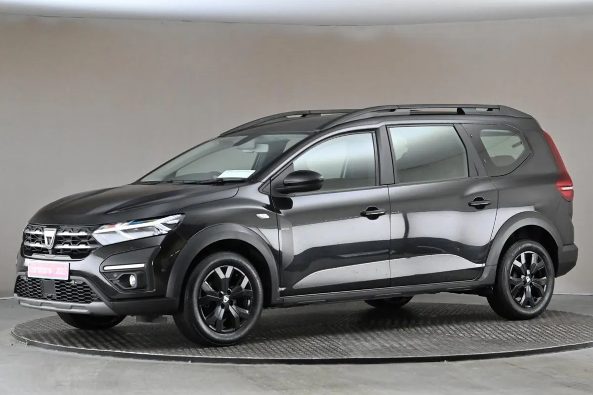 Dacia Jogger 1.0 TCE Extreme SE 6spd 110BHP 7seat - Image 4