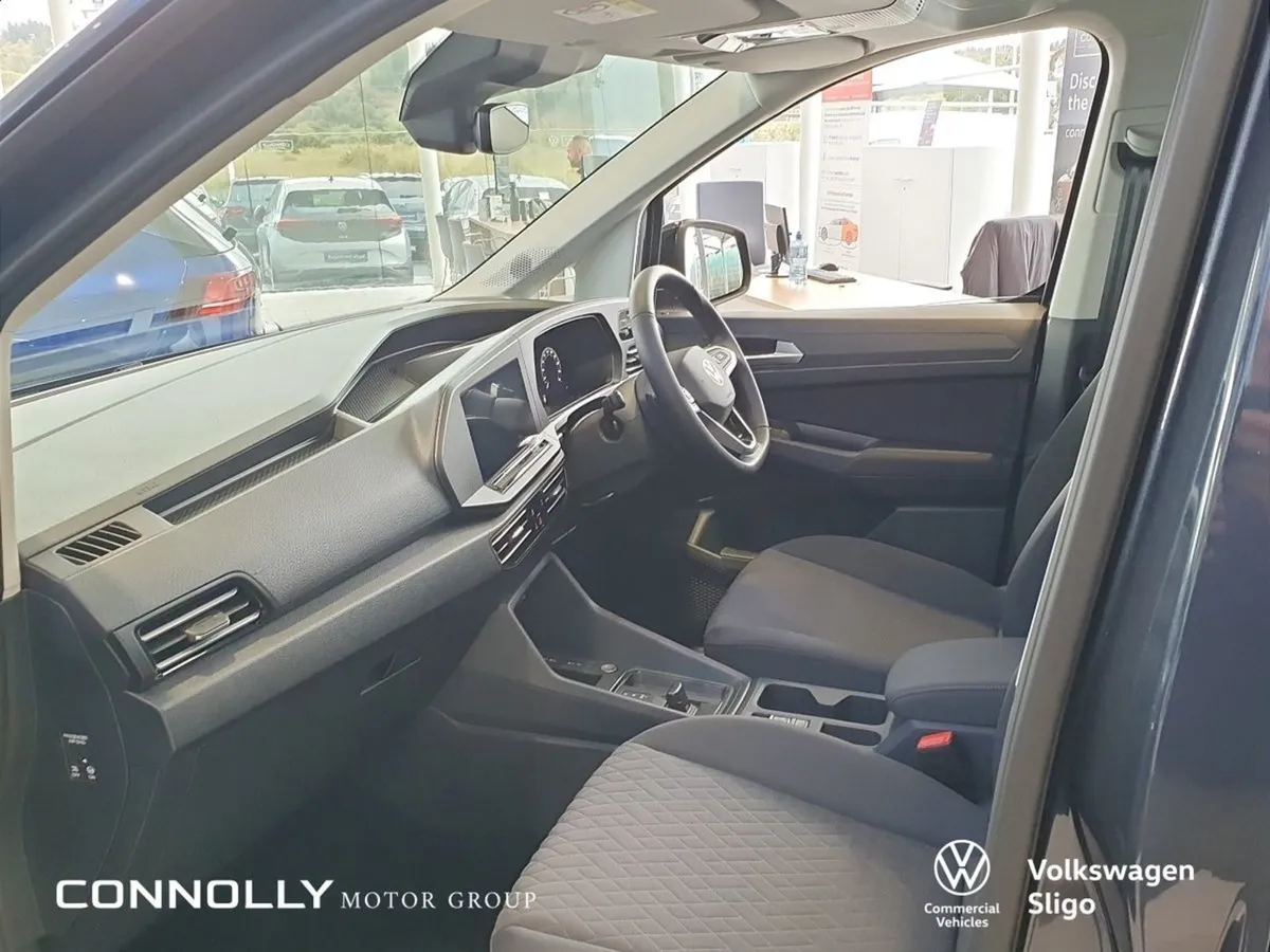 Volkswagen Caddy Maxi Life 5 yrs Warranty  2.0 TD - Image 4